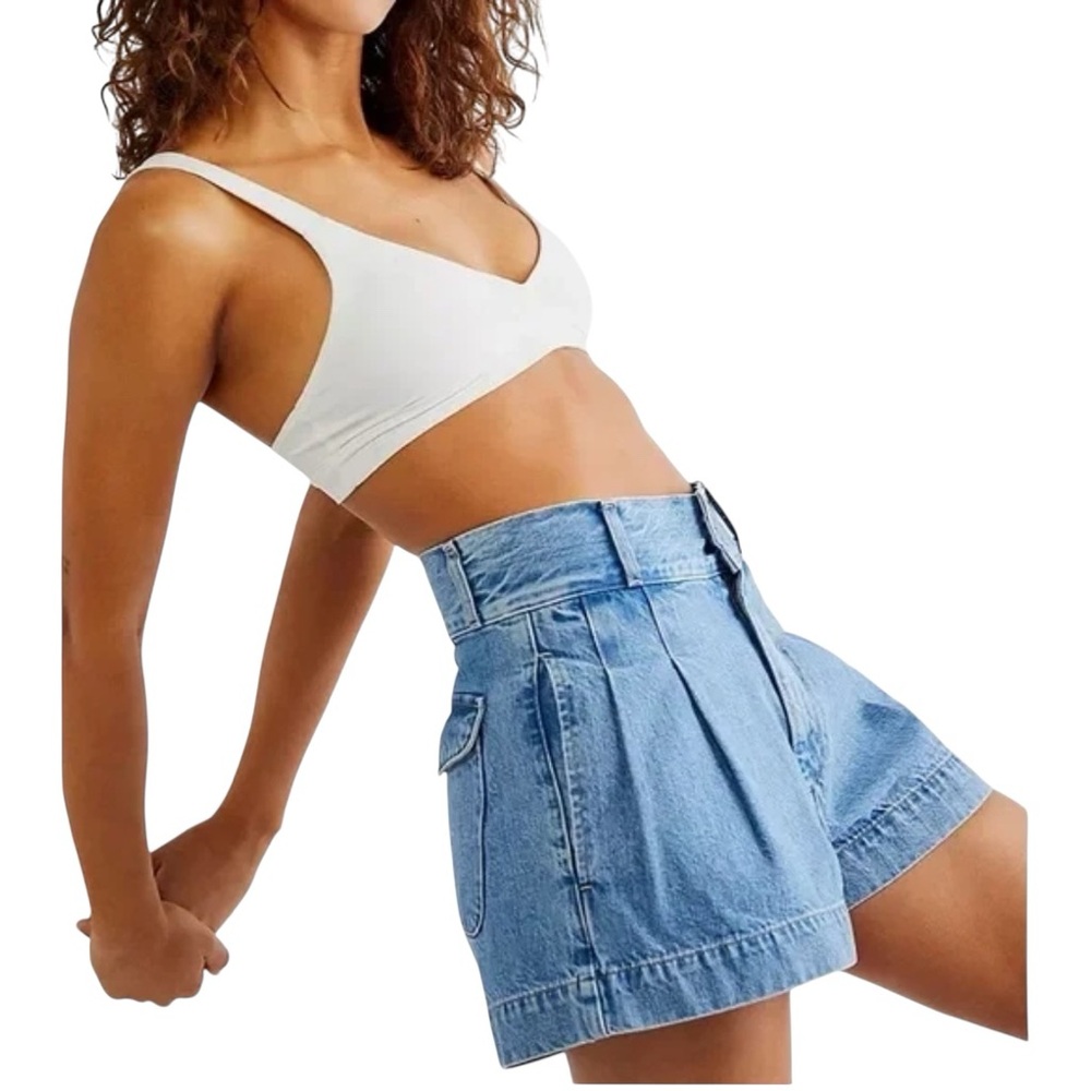 FREE PEOPLE EDWIN Isla Denim High Waist Shorts, Size 31. - Picture 5 of 13